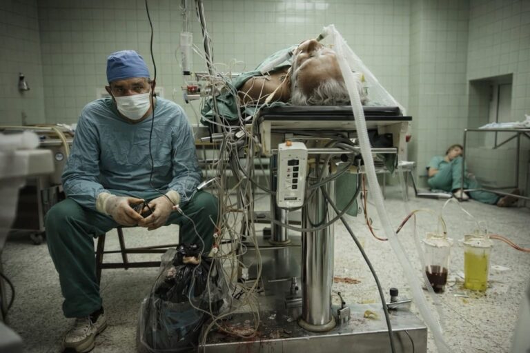 Transplantace srdce 1987: slavná fotografie profesora Religy a lidská cena zázraku medicíny